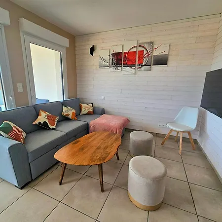 Grand T3 Cosy Avec Terrasse 3mn & Commerces
