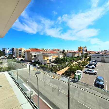 Grand T3 Cosy Avec Terrasse 3mn & Commerces *